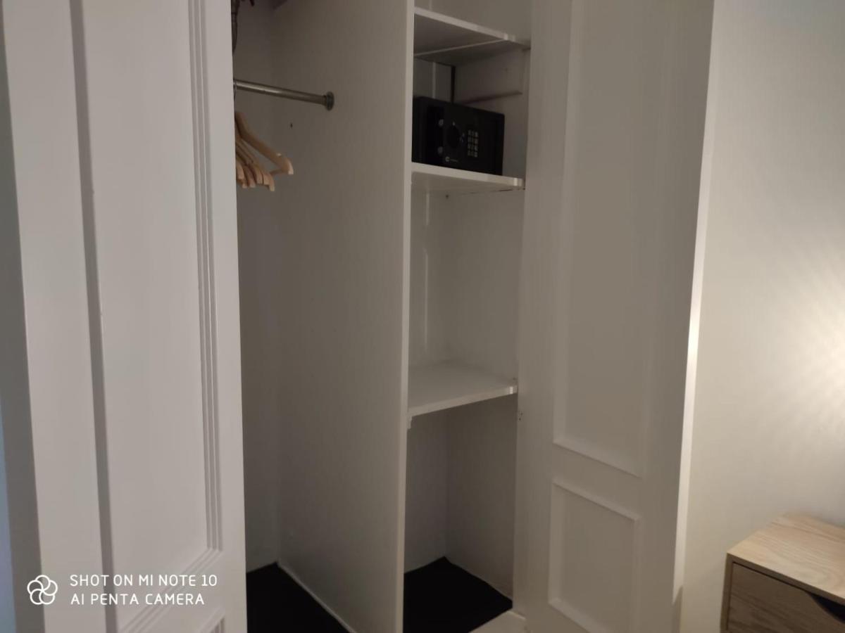 Port House, Paseo Maritimo,A Un Minuto Playa Apartment Fuengirola Bagian luar foto