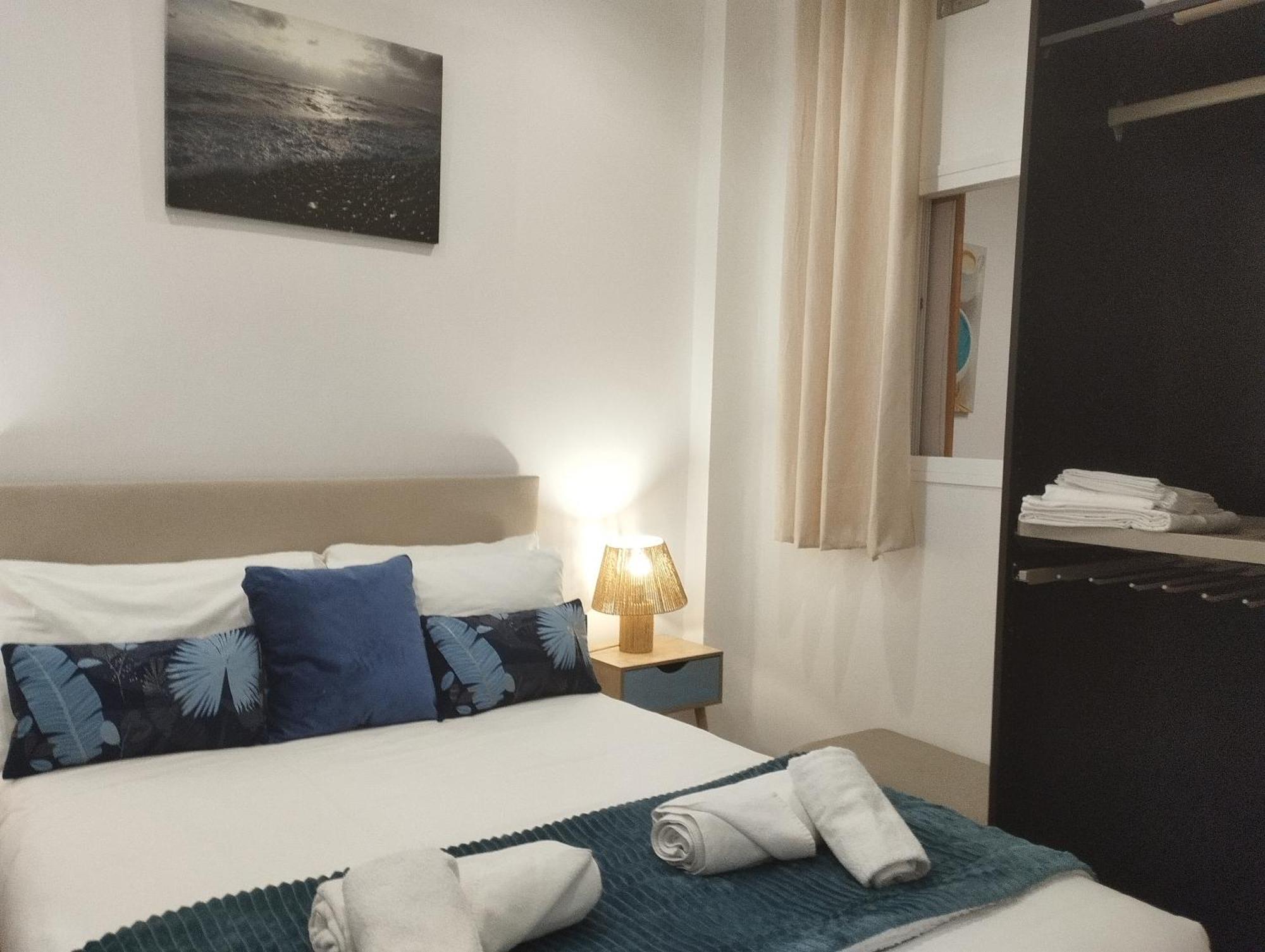 Port House, Paseo Maritimo,A Un Minuto Playa Apartment Fuengirola Bagian luar foto